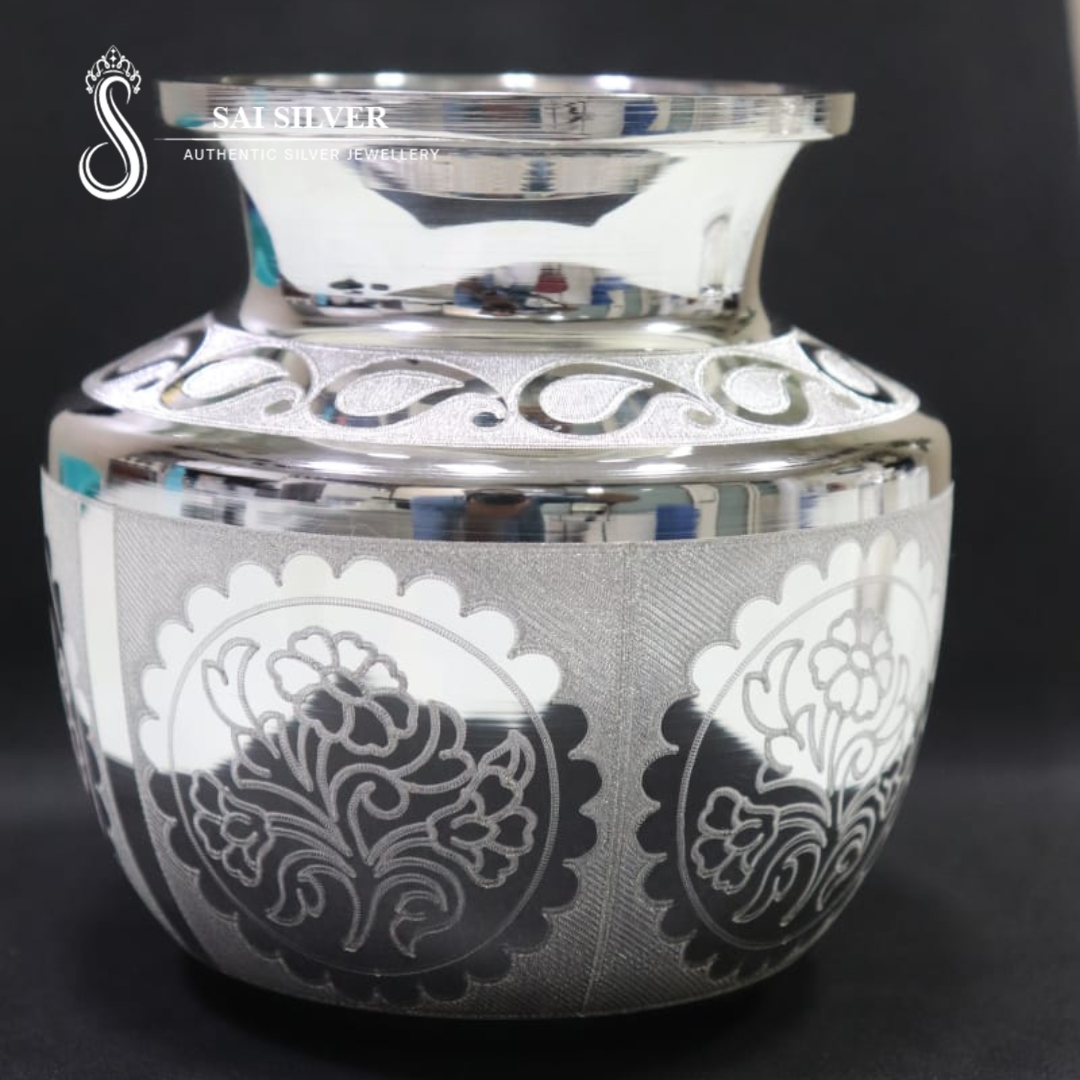 design chombhu with logo